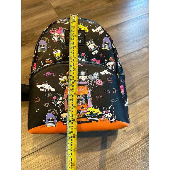 Loungefly Hello Kitty & Friends Halloween Backpack - Picture 3 of 12